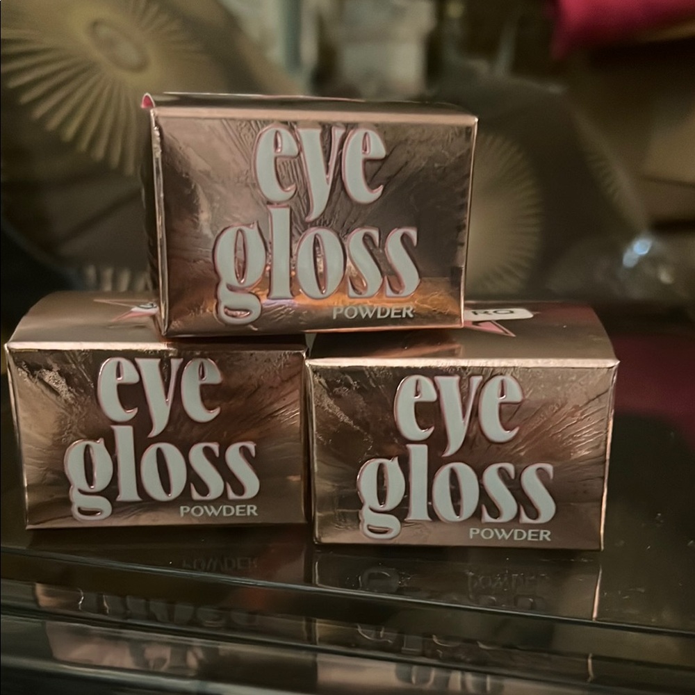 Eye Gloss Powder in Black Onyx. Jeffree Star
